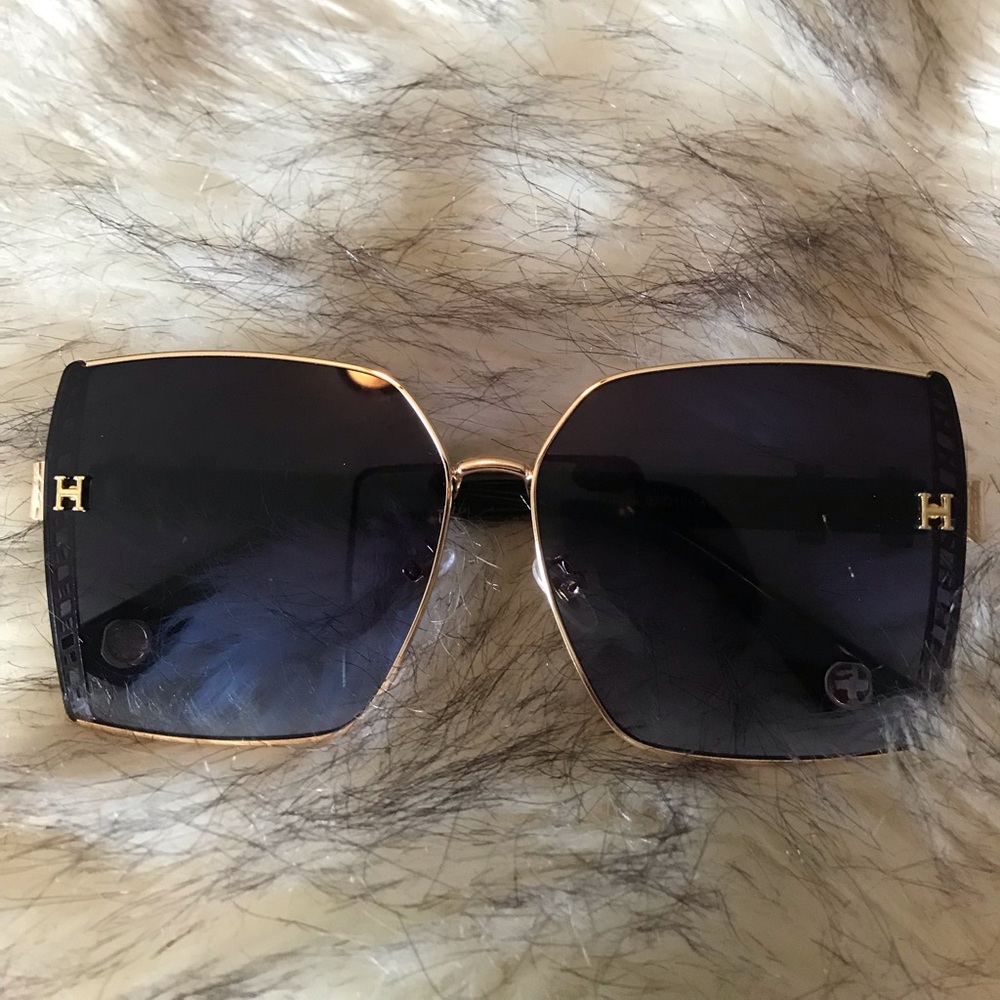 Oversized Square Wire Rim Sunglasses
